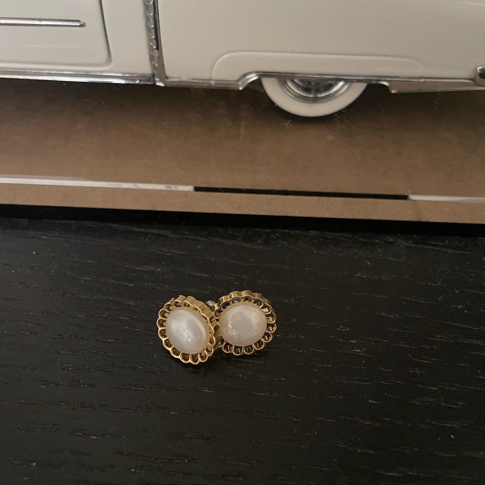 Elegant Gold and Faux Pearl Earrings